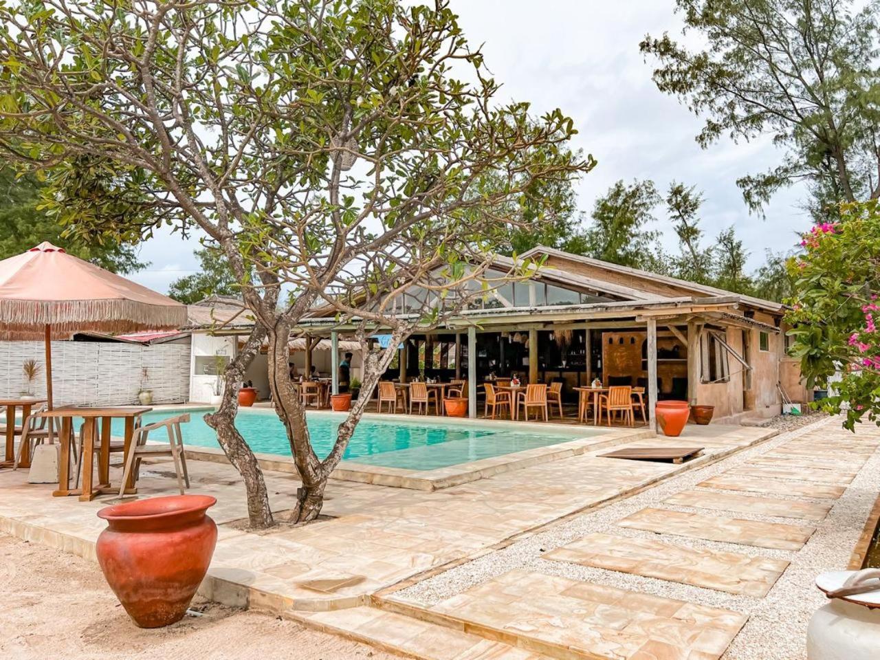 Bungalow Cafe Gili Beachfront Gili Meno Extérieur photo