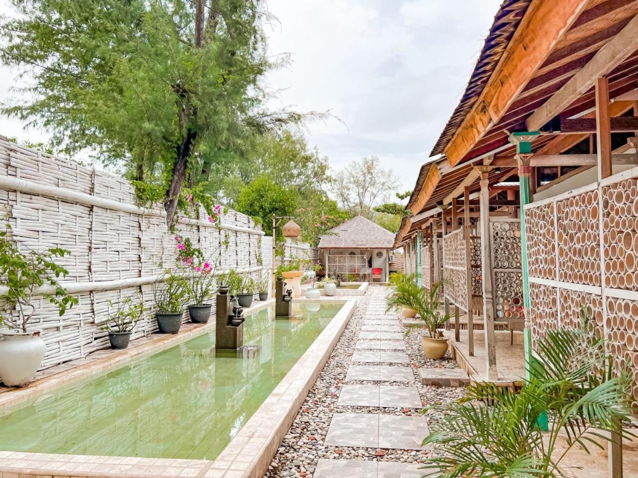 Bungalow Cafe Gili Beachfront Gili Meno Extérieur photo