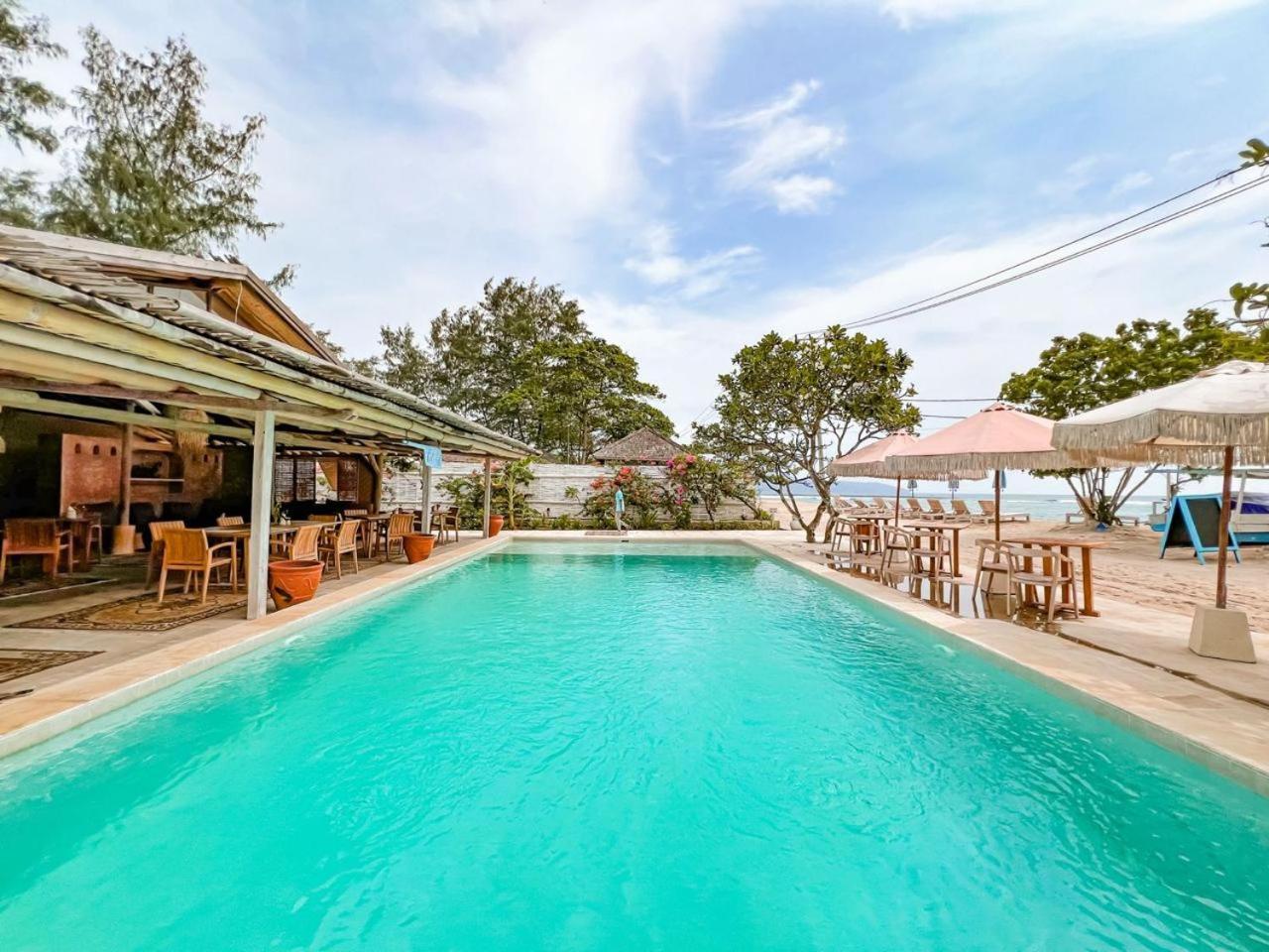 Bungalow Cafe Gili Beachfront Gili Meno Extérieur photo